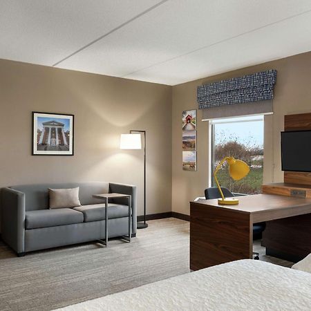 Hampton Inn & Suites Frederick/Fort Detrick Екстериор снимка