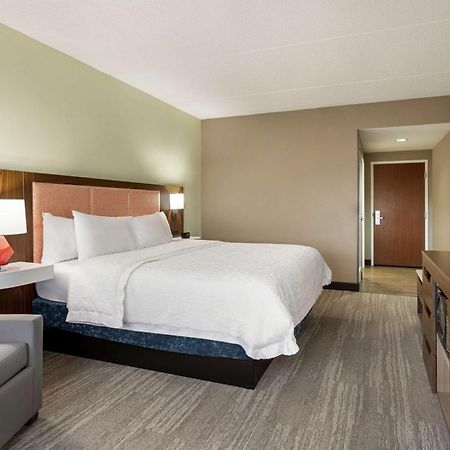 Hampton Inn & Suites Frederick/Fort Detrick Екстериор снимка