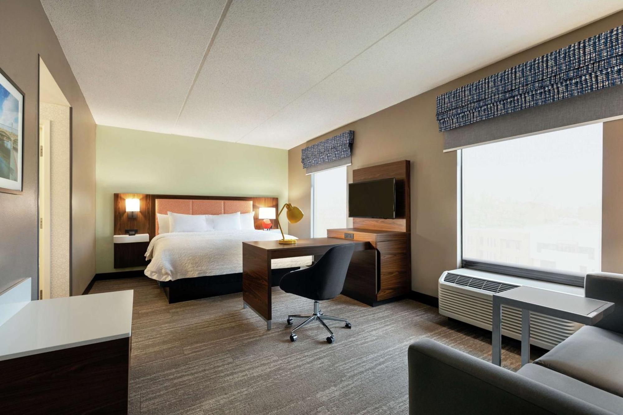 Hampton Inn & Suites Frederick/Fort Detrick Екстериор снимка