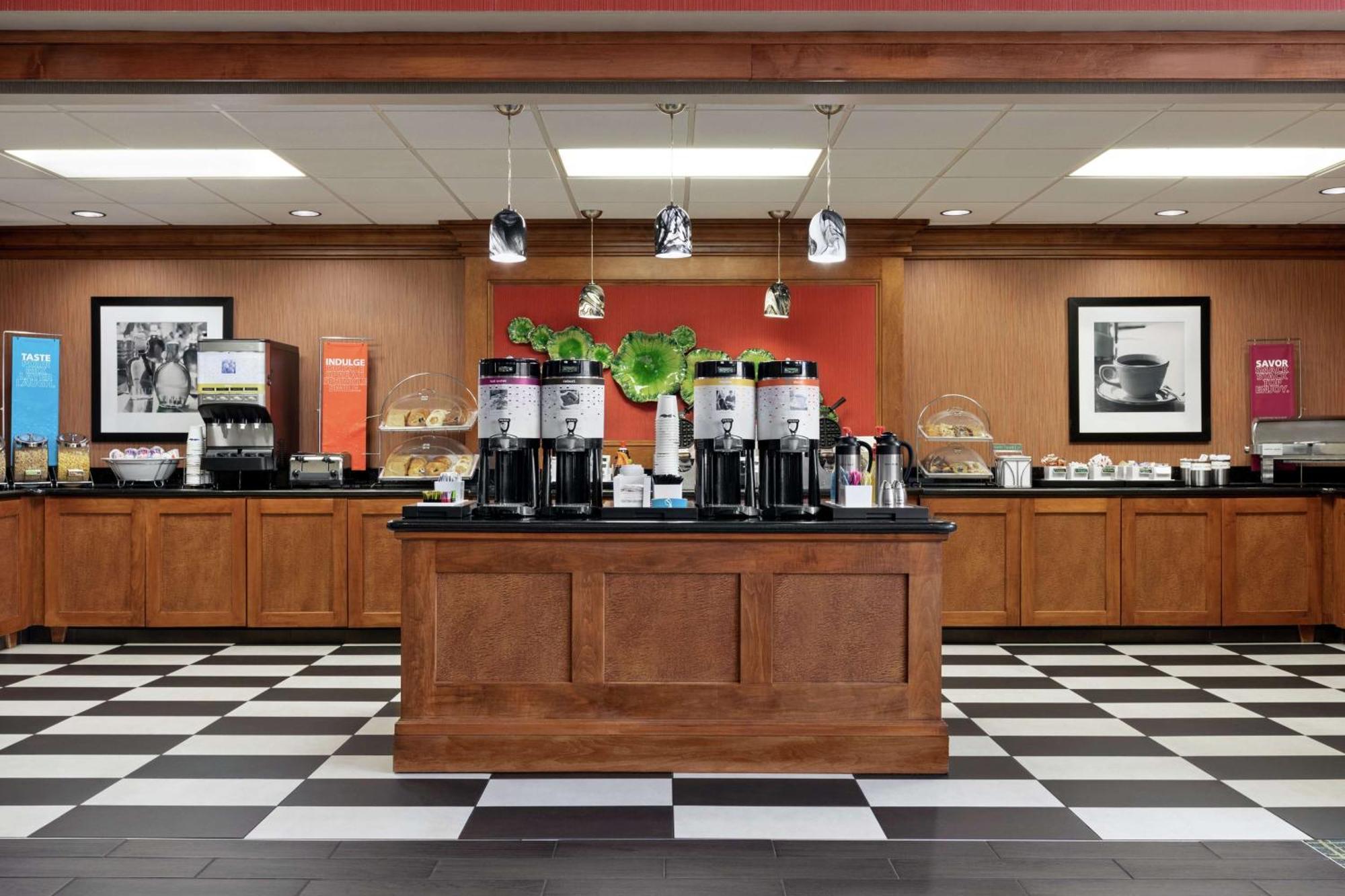 Hampton Inn & Suites Frederick/Fort Detrick Екстериор снимка