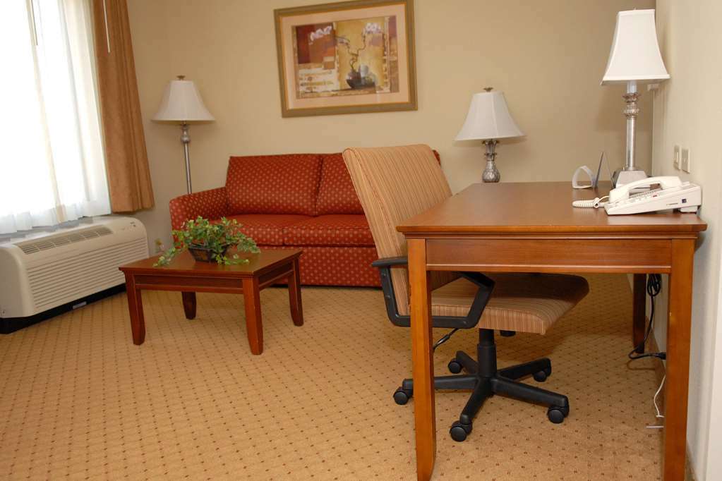 Hampton Inn & Suites Frederick/Fort Detrick Стая снимка
