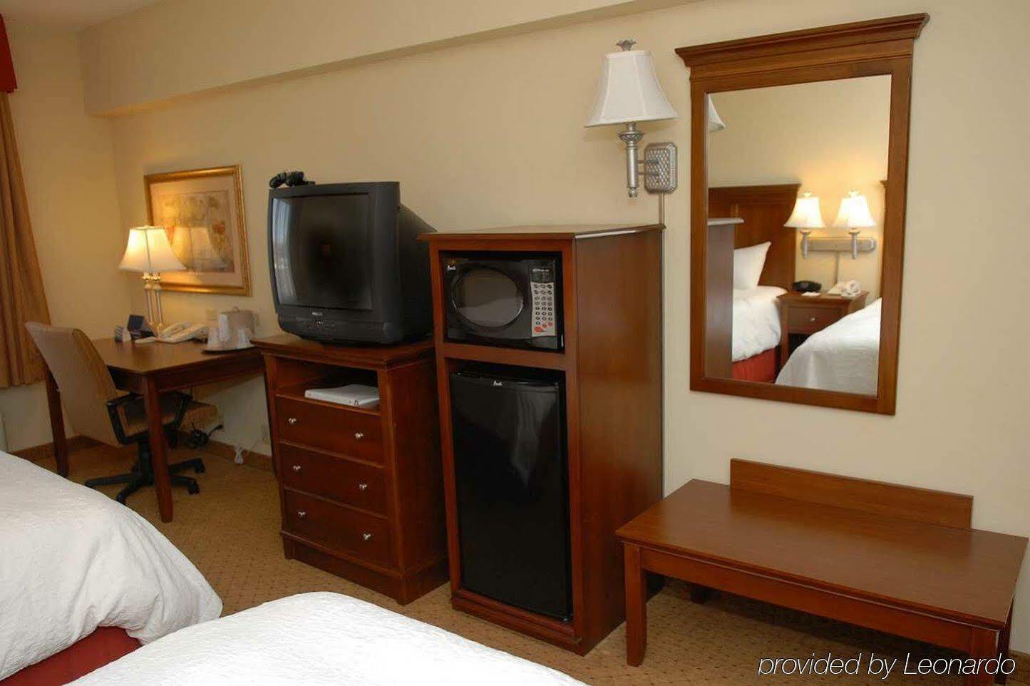 Hampton Inn & Suites Frederick/Fort Detrick Екстериор снимка